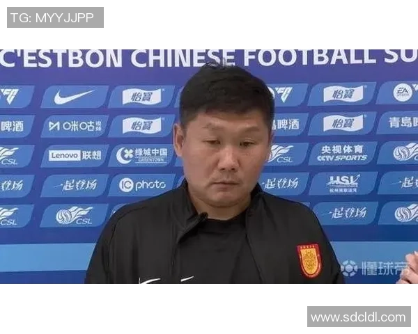 媒体人分析中场休息刘建业与罗斯对峙背后的深意与策略 媒体人分析中场休息刘建业与罗斯对峙背后的深意与策略